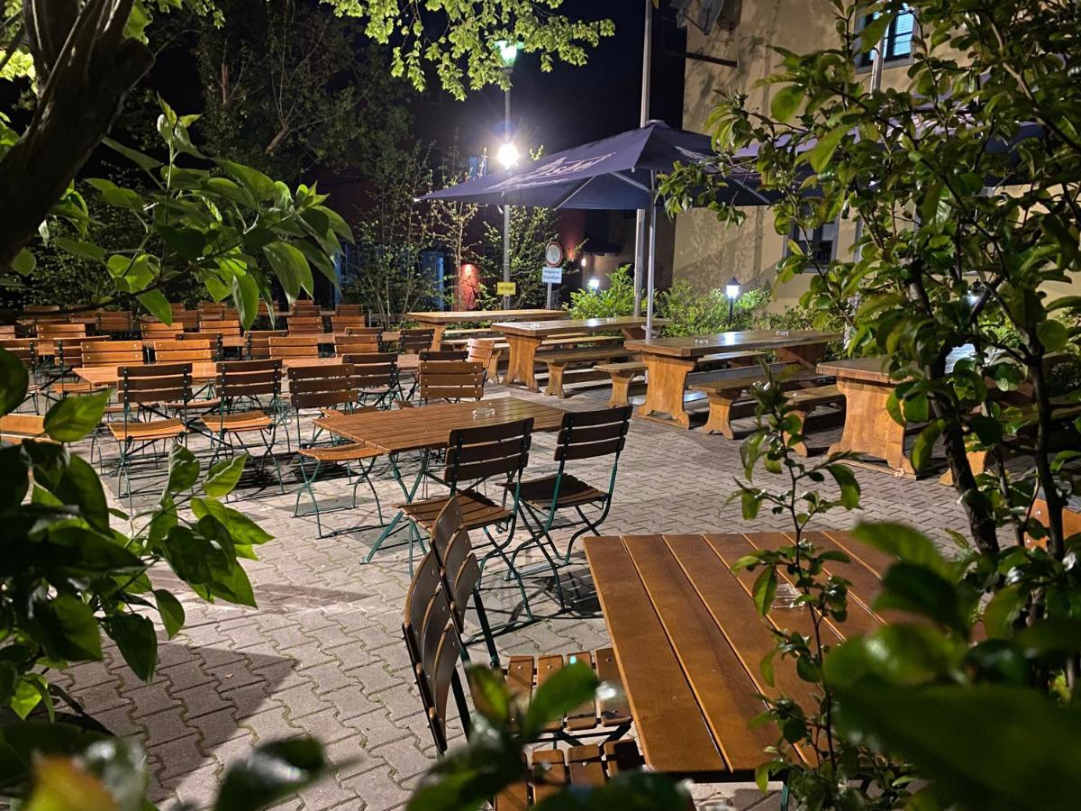 Hotel-Gasthof Zur Post Фельбург Экстерьер фото